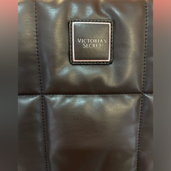 NWT Victoria’s Secret Quilted Tote Bag - Picture 8 of 10